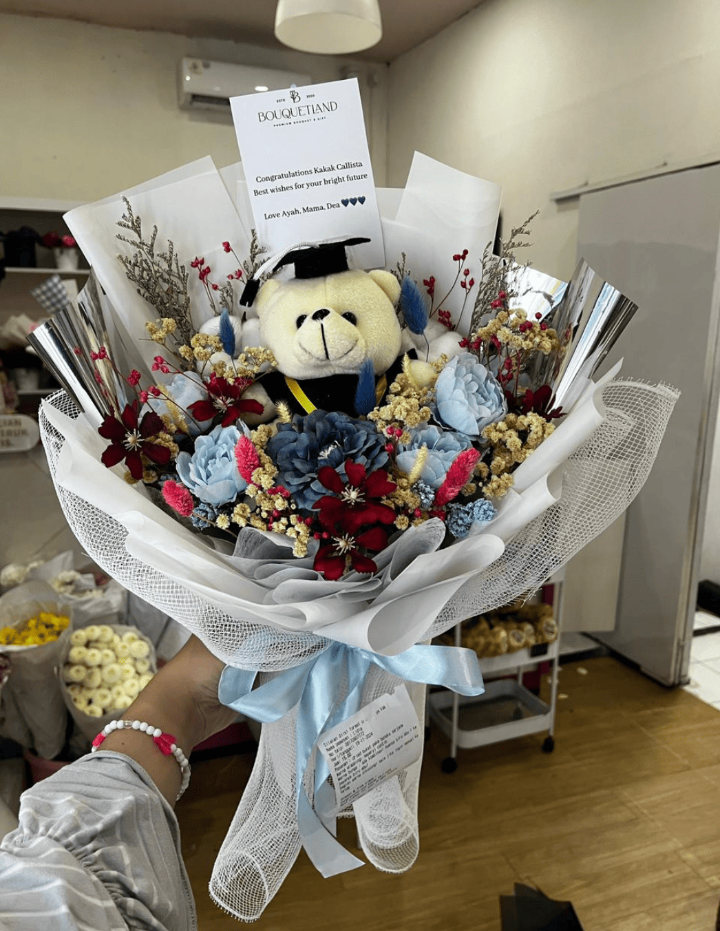 Dania Graduation Flower